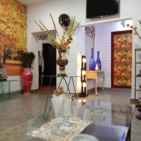 Helen One Hotel Lahore Buitenkant foto